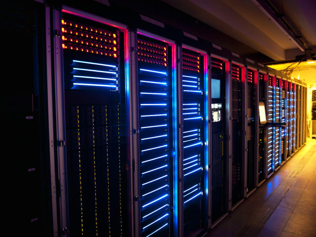 Data center server