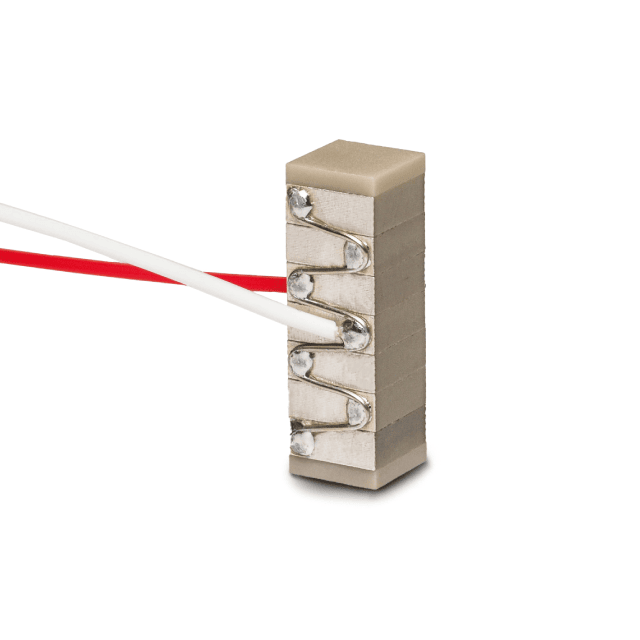 Piezoelectric multilayer stacked plate actuator